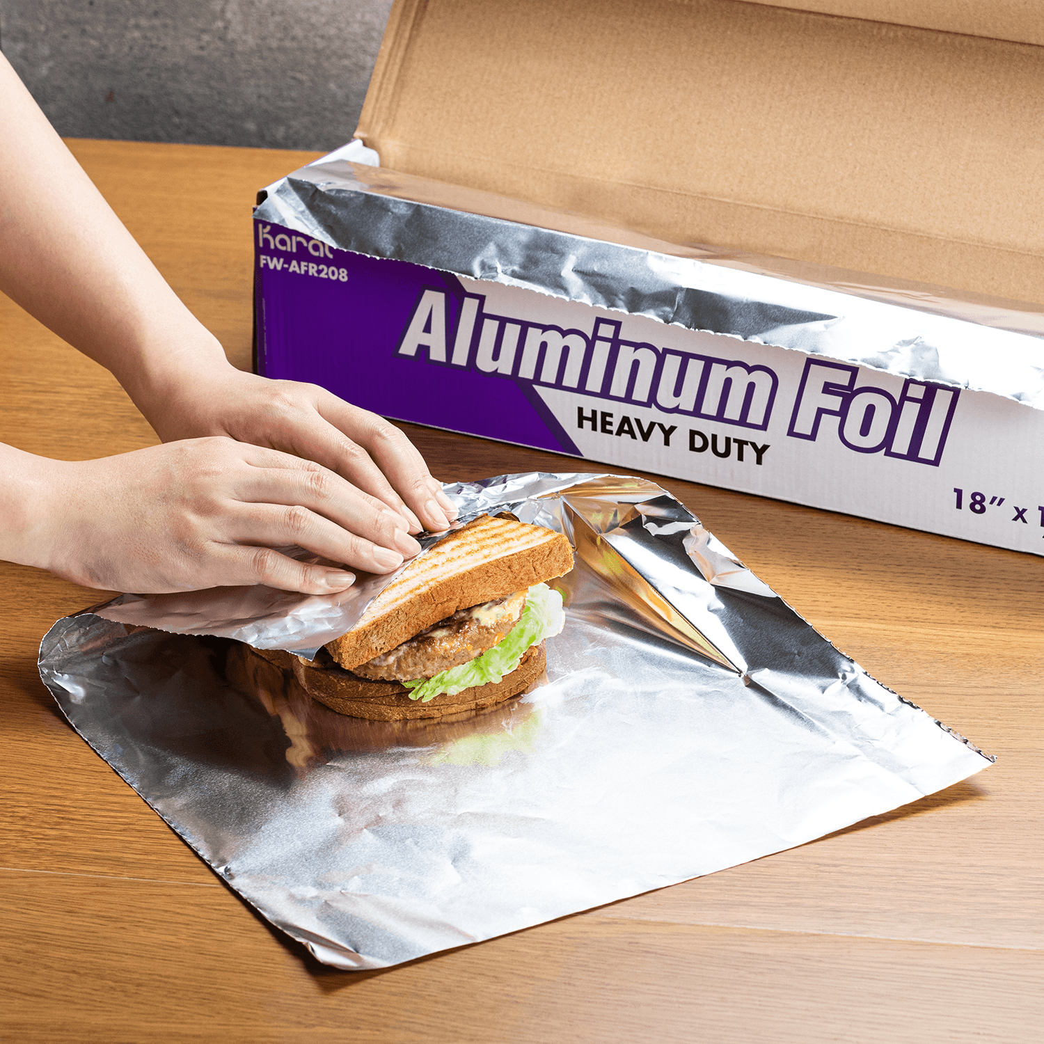 Heavy Duty Food Service Aluminum Foil Roll 18x500' with Cutter