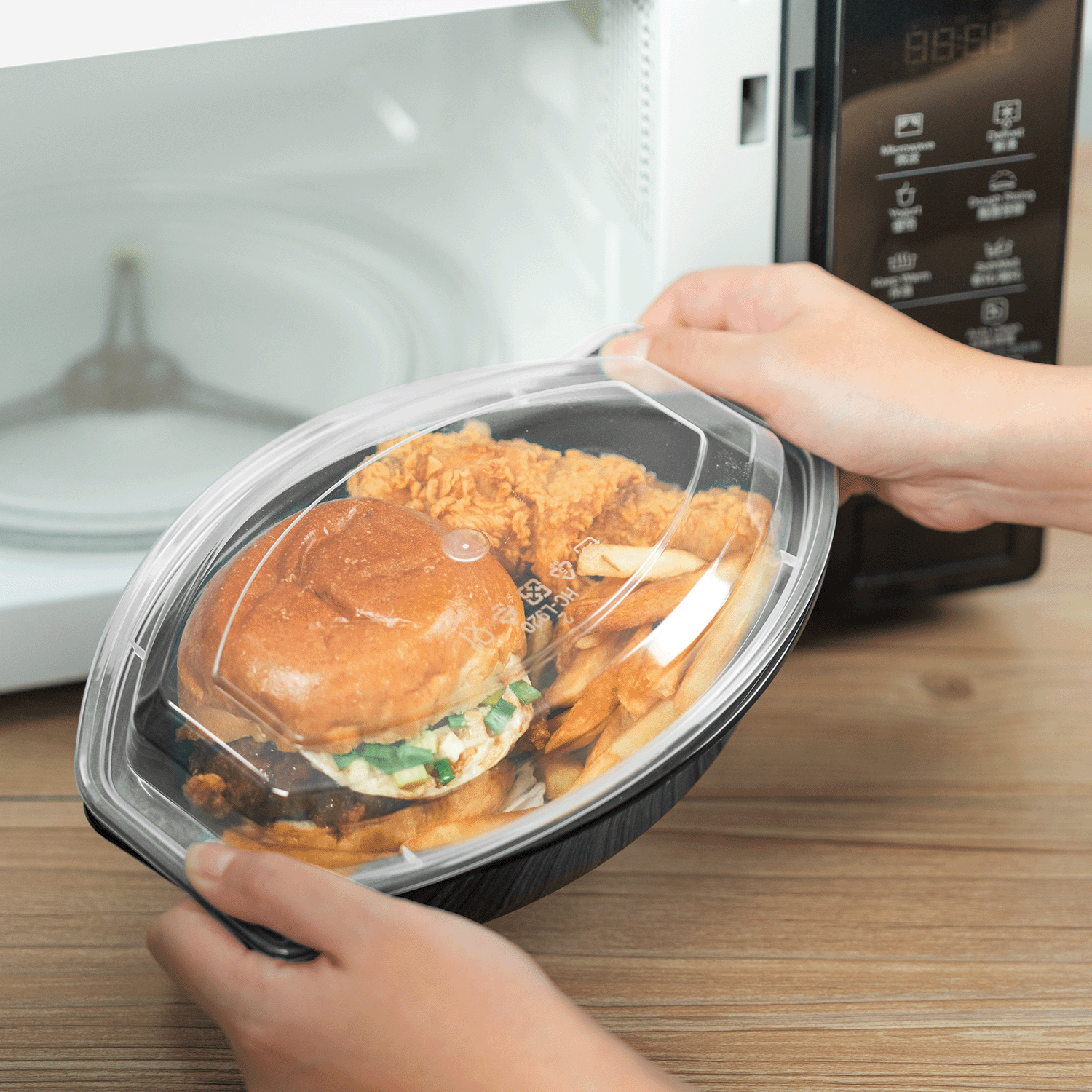 32oz PP Microwaveable Oval Food Container with Clear Lid, Black - 150 sets