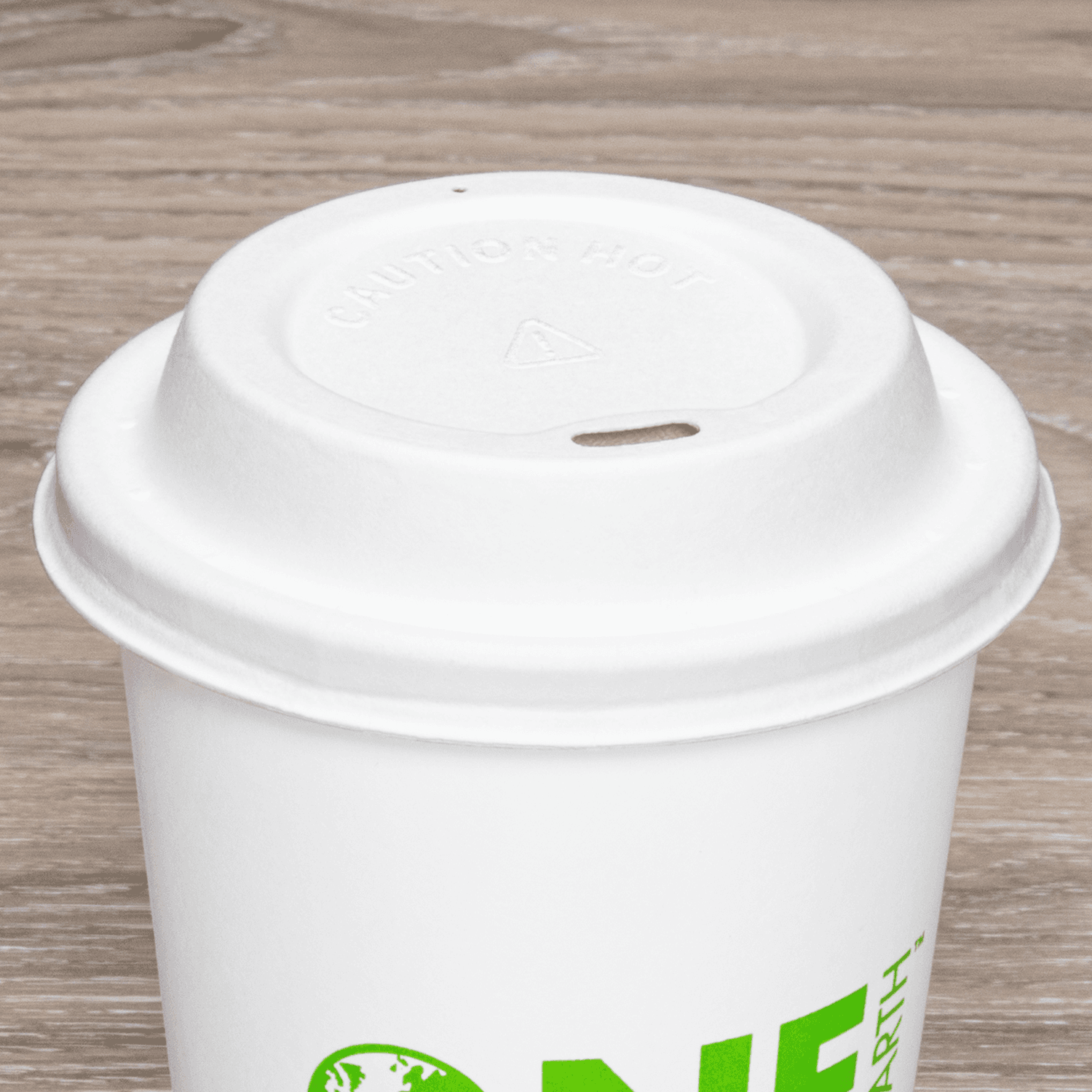 Karat Earth 90mm Bagasse Sipper Dome Lid for 10-24oz Hot Cup, White - 500 pcs