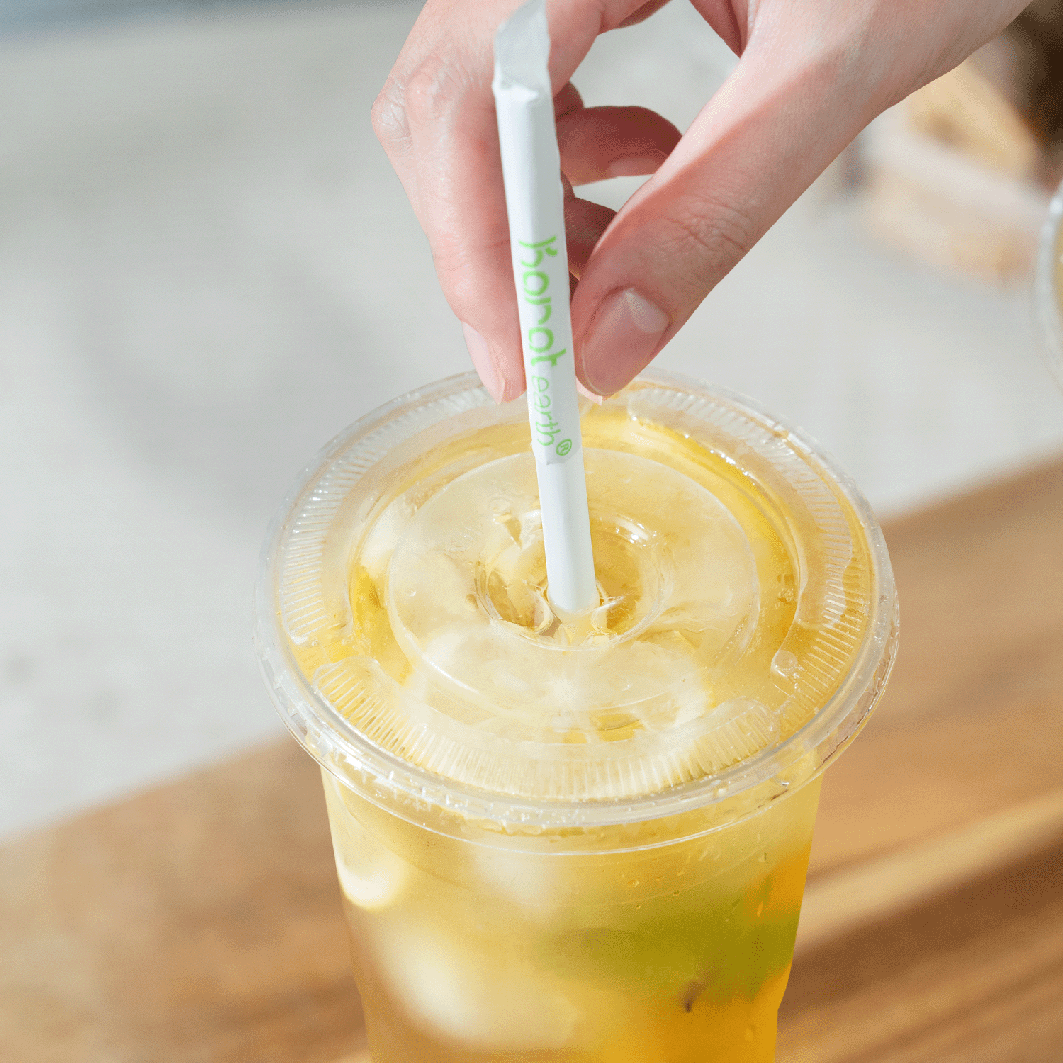 Karat Earth 7.75" PLA Giant Paper Wrapped Straw (8mm), Wihte - 2,000 pcs