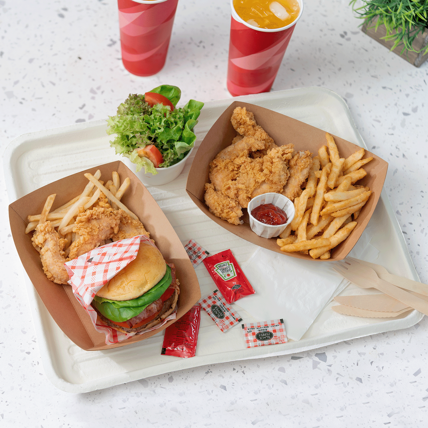 Karat Earth 14”x18” GreaseEase Molded Fiber Food Tray, PFAS free - 100 pcs