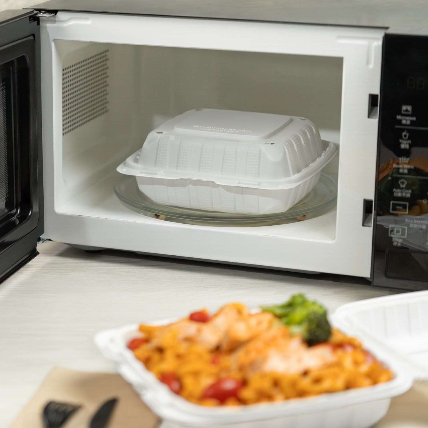 Karat Earth 8" x 8" Mineral Filled PP Hinged Container, White - 200 pcs