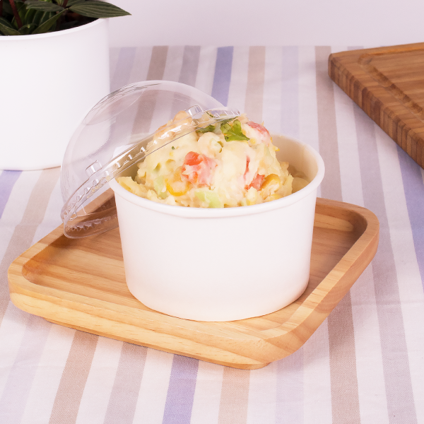 Karat 5oz Food Containers with mashed potatoes and dome lid