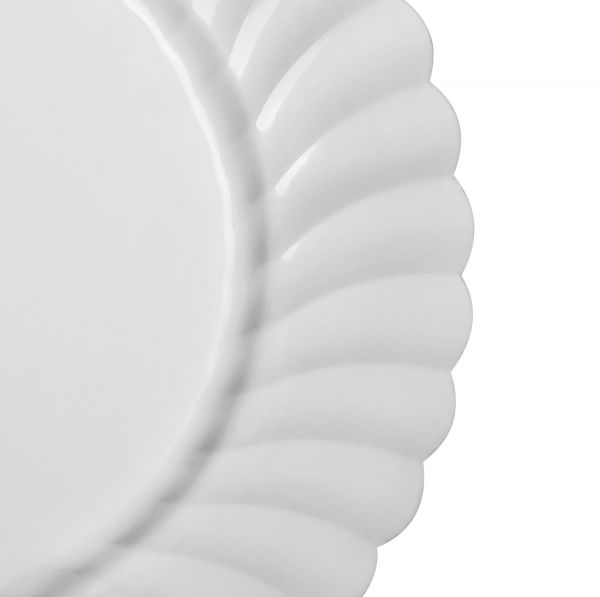 Karat 7" PS Plastic Scalloped Plate, White - 240 pcs