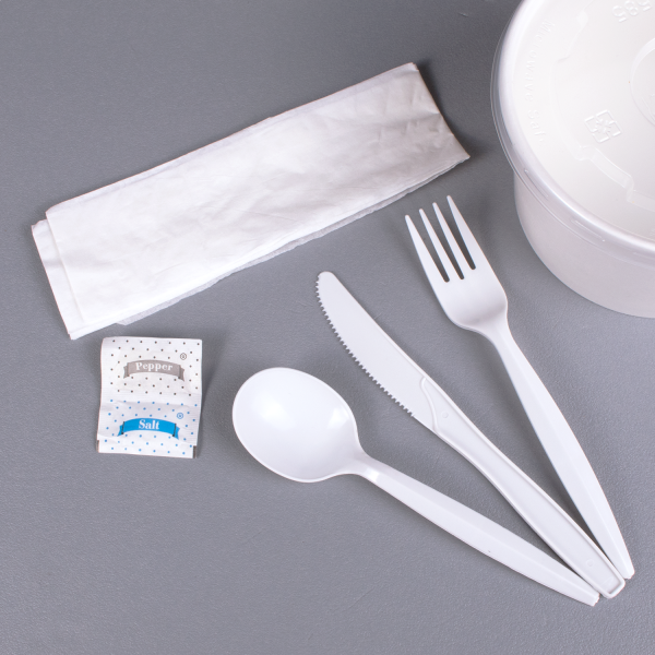 Karat PP Plastic Medium-Heavy Weight Cutlery Kits with Salt and Pepper, White - 250 kits